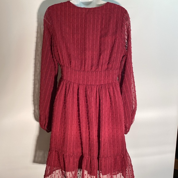 C+D+M Collection. Ladies deep v-neck dress. Size M - Picture 2 of 9